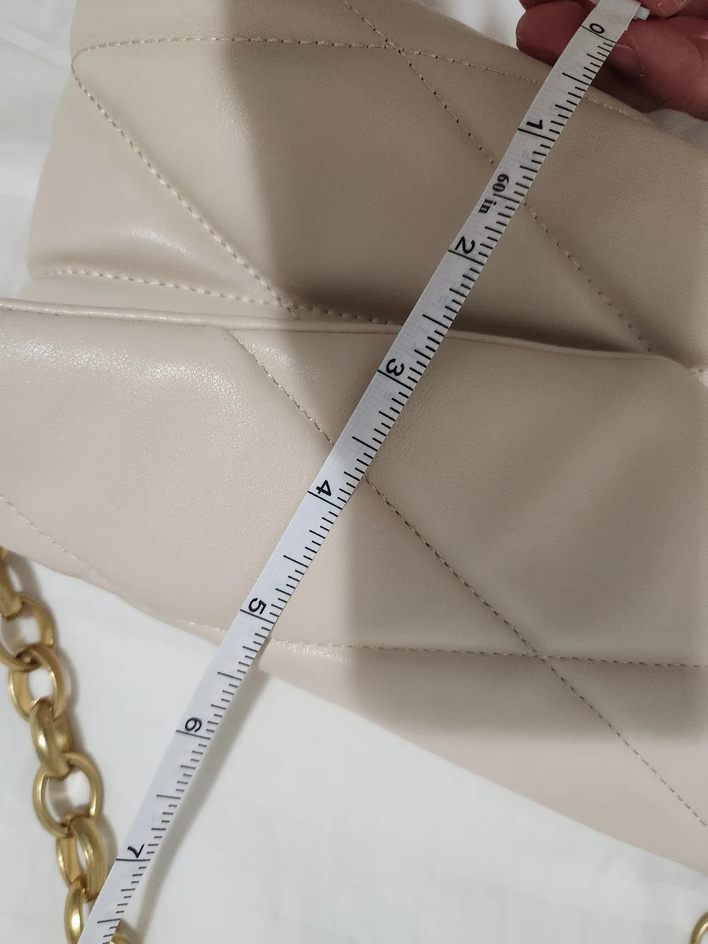 Mango Quilted Shoulder Bag with Gold Chain in Cream